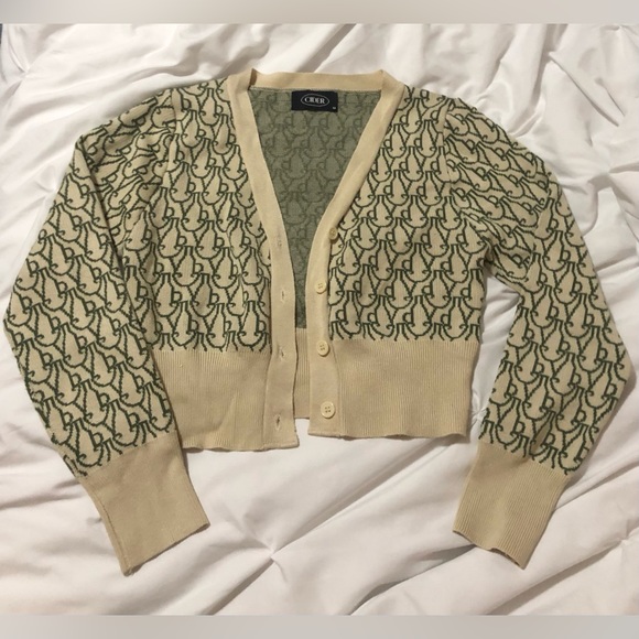 Green on cream pattern, inner tank top with outer cropped cardigan - Picture 3 of 4